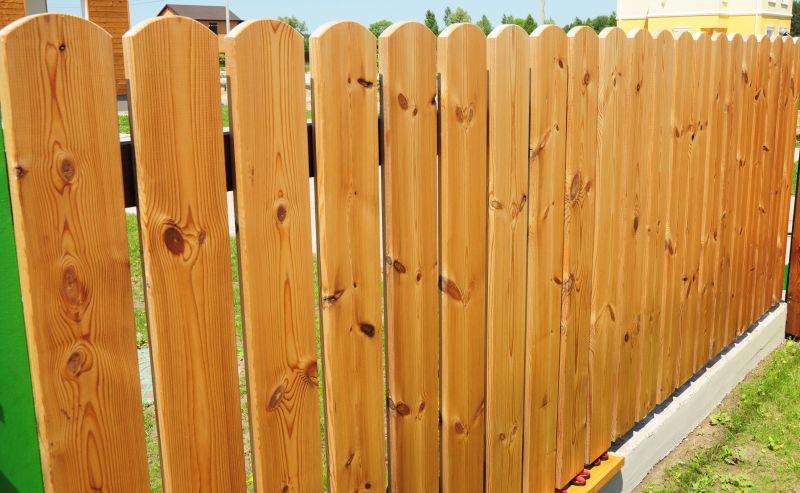 Wood Fence Contractors
